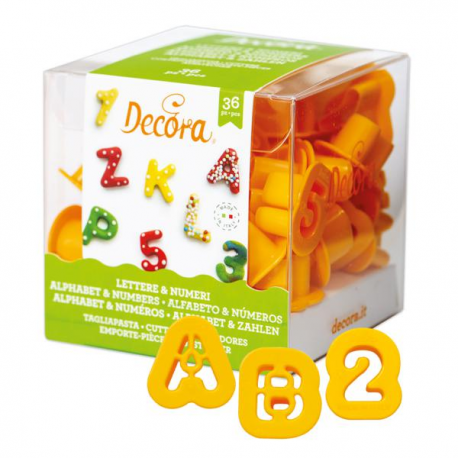 SET 36 TAGLIAPASTA LETTERE & NUMERI PICCOLI IN PLASTICA 2x1,6 h cm
