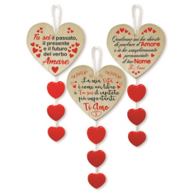 CUORE IN LEGNO DA APPENDERE CON MESSAGGIO E CUORICINI IN PLASTICA CM.23